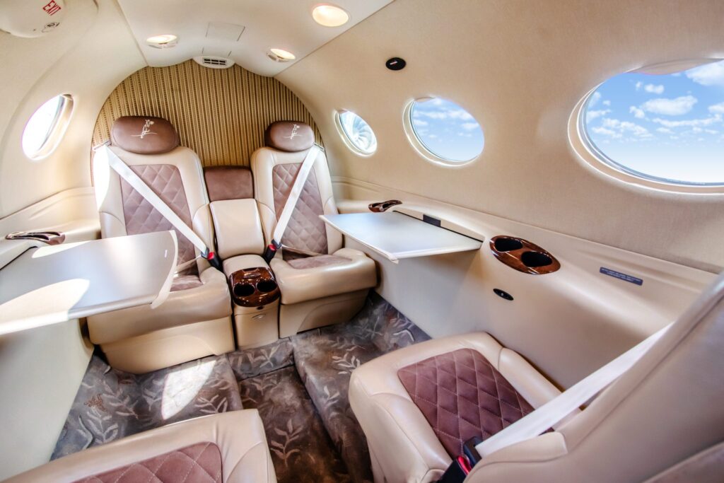 cost per hour to fly on a private jet